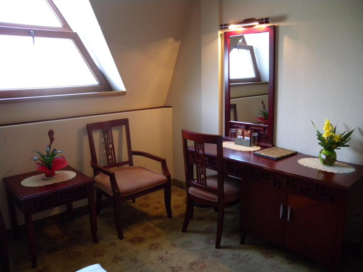 Motel Dhs - Chinese Restaurant Дева Номер фото